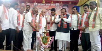 ಭದ್ರಾವತಿ; ಸಮ್ಮಿಶ್ರ ಸರ್ಕಾರದಿಂದ ರಾಜ್ಯದಲ್ಲಿ ತುಘಲಕ್ ದರ್ಬಾರ್: ಯಡಿಯೂರಪ್ಪ ಕಿಡಿ