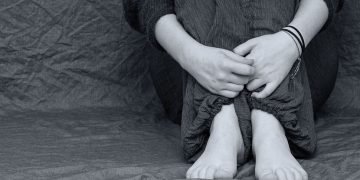 10ನೆಯ ತರಗತಿ ವಿದ್ಯಾರ್ಥಿನಿಯನ್ನು ಎಳೆದಾಡಿ, ಸಾಮೂಹಿಕ ಅತ್ಯಾಚಾರ