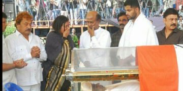 ಅಂಬರೀಶ್ ನಿಧನ: ಗಣ್ಯಾತಿಗಣ್ಯರಿಂದ ಅಂತಿಮ ದರ್ಶನ