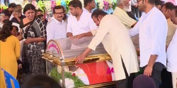 ಅಂಬಿ ಕಂಡು ಗಳಗಳನೆ ಅತ್ತ ಚಿರಂಜೀವಿ, ಮೋಹನ್ ಬಾಬು