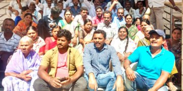 ಭದ್ರಾವತಿ: ಸಾಗುವಳಿ ಚೀಟಿ ನೀಡುವಂತೆ ಒತ್ತಾಯಿಸಿ ಪ್ರತಿಭಟನೆ