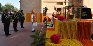 Video: ಹುತಾತ್ಮ ಯೋಧರಿಗೆ ಇಂಡಿಯಾ ಗೇಟ್ ಬಳಿ ಪ್ರಧಾನಿ ನಮನ