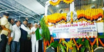 ಮಲೆನಾಡ ಜನಶತಾಬ್ದಿ ರೈಲಿಗೆ ಚಾಲನೆ: ನಿಲ್ದಾಣ ತುಂಬೆಲ್ಲಾ ಮೋದಿ ಮೋದಿ ಘೋಷಣೆ