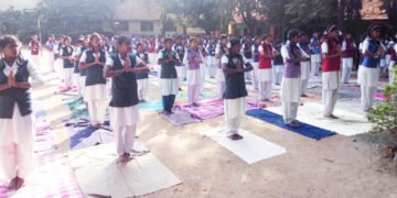 ಭದ್ರಾವತಿ: ಸಂಚಿ ಹೊನ್ನಮ್ಮ ಶಾಲಾ ವಿದ್ಯಾರ್ಥಿಗಳಿಗೆ ಯೋಗಾಭ್ಯಾಸ