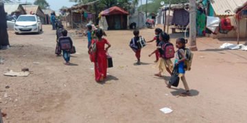 ಚಳ್ಳಕೆರೆ ವೆಂಕಟೇಶ ನಗರದ ಸ್ಲಂ ಅವ್ಯವಸ್ಥೆ: ಕೇಳುವವರಿಲ್ಲ ಅಲೆಮಾರಿಗಳ ಗೋಳು