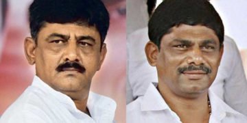 ಕನಕಪುರದಲ್ಲಿ ಡಿಕೆ ಬ್ರದರ್ಸ್‌’ಗೆ ಐಟಿ ಶಾಕ್: ತಾಲೂಕು ಕಚೇರಿಯಲ್ಲಿ ಪರಿಶೀಲನೆ