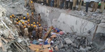 ಧಾರವಾಡ ಕಟ್ಟಡ ದುರಂತ ಸಾವಿನ ಸಂಖ್ಯೆ 14ಕ್ಕೇರಿಕೆ: ಜಿಲ್ಲಾಡಳಿತದಿಂದ 2 ಲಕ್ಷ ರೂ. ಪರಿಹಾರ