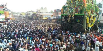 ಚಳ್ಳಕೆರೆ: ಲಕ್ಷಾಂತರ ಭಕ್ತರ ಹರ್ಷೋದ್ಗಾರದ ನಡುವೆ ನಾಯಕನಹಟ್ಟಿ ಜಾತ್ರೆ ಸಂಪನ್ನ