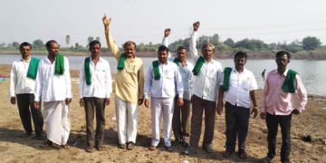 ಬೆಳಗಾವಿ: ಅಥಣಿ ನೀರಿನ ಸಮಸ್ಯೆ ಪರಿಹಾರಕ್ಕೆ ಆಗ್ರಹಿಸಿ ಪ್ರತಿಭಟನೆ