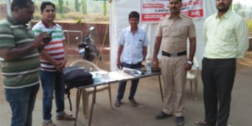 ಭದ್ರಾವತಿ: ದಾಖಲೆಯಿಲ್ಲದೆ ಸಾಗಿಸುತ್ತಿದ್ದ 2 ಲಕ್ಷ ರೂ. ವಶ