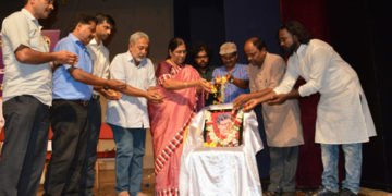 ಶಿವಮೊಗ್ಗ-ರಂಗಭೂಮಿ ಜೀವಂತ ಲೋಕ: ರಂಗಕರ್ಮಿ ಪುರುಷೋತ್ತಮ್ ತಲವಾಟ