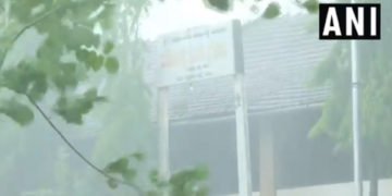 ಉತ್ತರ ಕನ್ನಡದಲ್ಲೂ ಭಾರೀ ಮಳೆ, ಗಾಳಿ: ಮತದಾನಕ್ಕೆ ಅಡ್ಡಿ