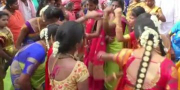 ಕೋಟೆನಾಡಿನಲ್ಲಿ ಅದ್ಧೂರಿ ತೀಜ್ ಹಬ್ಬ, ಕುಣಿದು ಕುಪ್ಪಳಿಸಿದ ಯುವತಿಯರು