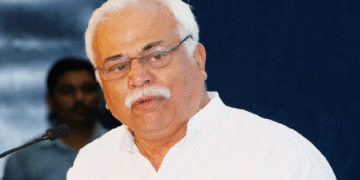 ಬೆಳೆ ನಷ್ಟ ಸಂತ್ರಸ್ತ ರೈತರಿಗೆ ಸಕಾಲದಲ್ಲಿ ಪರಿಹಾರ ನೀಡಿ: ಸಚಿವ ದೇಶಪಾಂಡೆ ಸೂಚನೆ