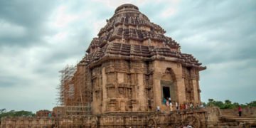 ASI team visits Jagannath and Sun Temple to assess the damage caused by Fani