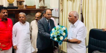 ವಿಧಾನಸೌಧ ಕಚೇರಿಯಲ್ಲಿ ಅಧಿಕಾರ ವಹಿಸಿಕೊಂಡ ಸಿಎಂ ಯಡಿಯೂರಪ್ಪ