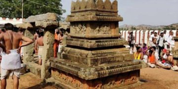 ಉಭಯ ಮಠಗಳು ಒಂದಾಗಿ ನವವೃಂದಾವನ ಅಭಿವೃದ್ಧಿಪಡಿಸಿ