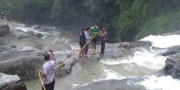 Breaking: ಅಬ್ಬಿ ಫಾಲ್ಸ್‌’ನಲ್ಲಿ ಕೊಚ್ಚಿ ಹೋದ ಪ್ರವಾಸಿಗರು: ಸಿನಿಮಿಯ ರೀತಿಯಲ್ಲಿ ರಕ್ಷಣೆ