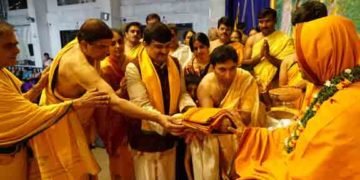 ಹವ್ಯಕ ಮಹಾಸಭಾದಿಂದ ರಾಘವೇಶ್ವರ ಶ್ರೀಗಳಿಗೆ ಗುರುಭಿಕ್ಷಾ ಸೇವೆ