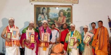 ಖ್ಯಾತ ಸಂಸ್ಕೃತಿ ಚಿಂತಕ ಡಾ.ಗುರುರಾಜ ಪೋಶೆಟ್ಟಿಹಳ್ಳಿಗೆ ’ಶ್ರೀಕೃಷ್ಣ ಮುಖ್ಯಪ್ರಾಣ ಧಾರ್ಮಿಕ ರತ್ನ’ ಪ್ರಶಸ್ತಿ
