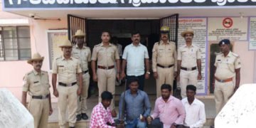 ಗೌರಿಬಿದನೂರು: ಕಾನೂನು ಬಾಹಿರ ಚಟುವಟಿಕೆಯಲ್ಲಿ ತೊಡಗಿದ್ದ ನಾಲ್ವರ ಬಂಧನ