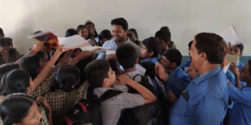 ಮರಳಲಾಗದ ಬಾಲ್ಯದ ನೆನಪುಗಳ ಬುತ್ತಿ ಬಿಚ್ಚಿಟ್ಟ ರಿಷಬ್ ಶೆಟ್ಟಿಯವರ ಸ್ಕೂಲ್ ವಿಸಿಟ್!