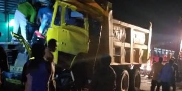 ಚಳ್ಳಕೆರೆ: ಲಾರಿಗಳ ಮುಖಾಮುಖಿ ಡಿಕ್ಕಿ, ಇಬ್ಬರ ಧಾರುಣ ಸಾವು