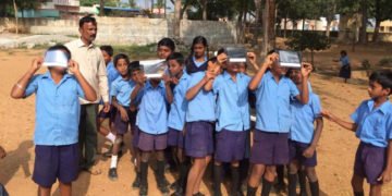 ಗೌರಿಬಿದನೂರು: ಸೂರ್ಯಗ್ರಹಣ ನೋಡಿ ಸಂಭ್ರಮಿಸಿದ ಸಾರ್ವಜನಿಕರ ಪ್ರತಿಕ್ರಿಯೆ ಹೇಗಿತ್ತು?