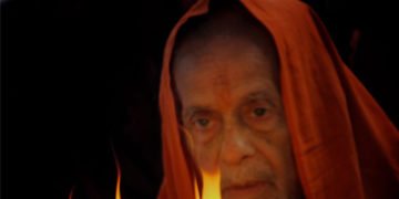 ಅಪರೂಪ ಯತಿವರ್ಯ ಶ್ರೀ ಪೇಜಾವರರ ಪಾದಪದ್ಮಗಳಿಗೆ ಅನಂತ ನಮನಗಳು