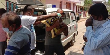 ಭದ್ರಾವತಿ: ಸ್ನೇಹಜೀವಿ ಬಳಗದ ವತಿಯಿಂದ ಭಾರೀ ಪ್ರಮಾಣದಲ್ಲಿ ಉಚಿತ ಅಕ್ಕಿ ವಿತರಣೆ