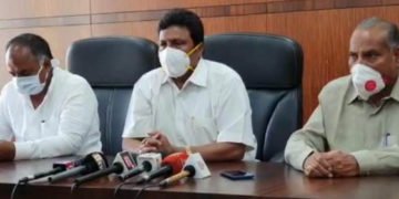 ಖಾಸಗಿ ಕ್ಲಿನಿಕ್ ತೆರೆಯದ ವೈದ್ಯರ ಪರವಾನಿಗೆ ರದ್ದು: ಸಚಿವ ಬಿ.ಸಿ.ಪಾಟೀಲ್ ಎಚ್ಚರಿಕೆ