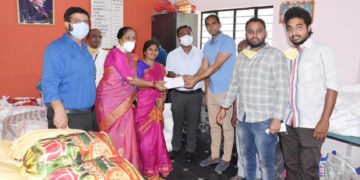 ಉದ್ಯಮಿ ಕಿಮ್ಮನೆ ಜಯರಾಂ ಕುಟುಂಬದ ಮಾದರಿ ಕಾರ್ಯ: 500 ಫುಡ್ ಕಿಟ್, ಪಿಎಂ-ಸಿಎಂ ನಿಧಿಗೆ 10 ಲಕ್ಷ ರೂ. ದೇಣಿಗೆ