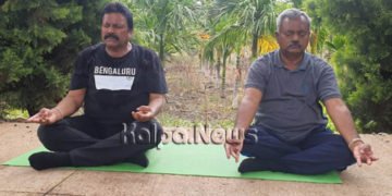 ಸ್ವಗ್ರಾಮ ಯಲವಾಳ ತೋಟದಲ್ಲಿ ಯೋಗ ಮಾಡಿದ ಕೃಷಿ ಸಚಿವರು