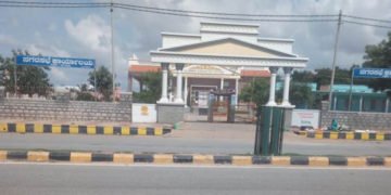 ಚಳ್ಳಕೆರೆ ನಗರಸಭೆ ಮತ್ತು ಡಿವೈಎಸ್’ಪಿ ಕಚೇರಿ ಸೀಲ್’ಡೌನ್