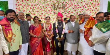 ಬೀಗರಾದ ಶಾಸಕ ಸಂಗಮೇಶ್ವರ ಹಾಗೂ ಶಾಸಕಿ ಲಕ್ಷ್ಮೀ ಹೆಬ್ಬಾಳ್ಕರ್