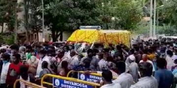ಅಪ್ಪಾಜಿ ಗೌಡರ ಅಂತಿಮ ಯಾತ್ರೆಯಲ್ಲಿ ಭಾರೀ ಜನಸ್ತೋಮ