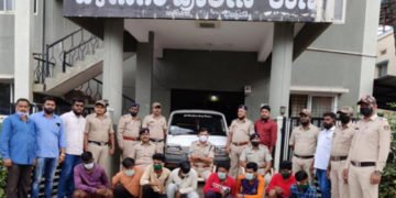 ಭದ್ರಾವತಿ ಪೊಲೀಸರ ಭರ್ಜರಿ ಕಾರ್ಯಾಚರಣೆ: ಗಾಂಜಾ ಮಾರುತ್ತಿದ್ದ 8 ಮಂದಿ ಬಂಧನ