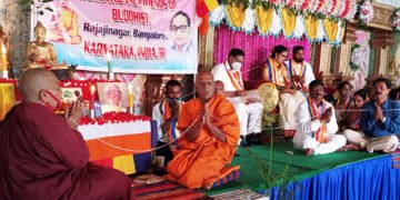 ತಮ್ಮಡಿಹಳ್ಳಿಯ ಶ್ರೀಗಂಧ ಫಾರಂ ಹೌಸ್‌ನಲ್ಲಿ ಬೌದ್ಧ ಪದ್ದತಿಯಲ್ಲಿ ವಿವಾಹ