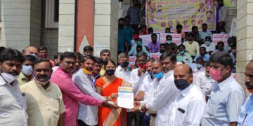 ನಮಗೇ ತರಬೇತಿ ನೀಡಿ, ಬಂದೂಕು ಕೊಡಿ, ನಮ್ಮ ಹೆಣ್ಣುಮಕ್ಕಳನ್ನು ನಾವೇ ರಕ್ಷಿಸಿಕೊಳ್ಳುತ್ತೇವೆ: ಡಿಎಸ್‌ಎಸ್ ಗುರುಮೂರ್ತಿ