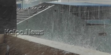 ಭದ್ರಾವತಿಯಲ್ಲಿ ದಿಢೀರ್ ಅಬ್ಬರಿಸಿದ ವರುಣ: ಉಕ್ಕಿನ ನಗರಿಯಲ್ಲಿ ಭಾರೀ ಗಾಳಿ, ಮಳೆ