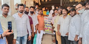 ಉತ್ತರ ಪ್ರದೇಶ ಅತ್ಯಾಚಾರ ಪ್ರಕರಣ: ಚಳ್ಳಕೆರೆಯಲ್ಲಿ ಬೃಹತ್ ಪ್ರತಿಭಟನೆ