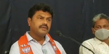 ಕೃಷಿ ಮಸೂದೆ ಕುರಿತು ರೈತರನ್ನು ಕಾಂಗ್ರೆಸ್ ತಪ್ಪು ದಾರಿಗೆ ಎಳೆಯುತ್ತಿದೆ: ಸಂಸದ ರಾಘವೇಂದ್ರ ವಾಗ್ದಾಳಿ