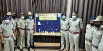 ಭದ್ರಾವತಿ ಪೊಲೀಸರ ಭರ್ಜರಿ ಬೇಟೆ: ಇಬ್ಬರು ಕಳ್ಳರ ಬಂಧನ, 10 ಲಕ್ಷ ರೂ.ಗೂ ಅಧಿಕ ಮೌಲ್ಯದ ಆಭರಣ ವಶ