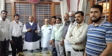 ವಿಐಎಸ್’ಎಲ್ ಉಳಿಸಿ ಹೋರಾಟ ಸಮಿತಿಯಿಂದ ಸಚಿವ ಈಶ್ವರಪ್ಪನವರ ಭೇಟಿ
