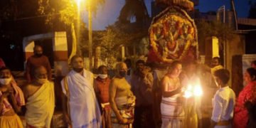 ಕಾರ್ತಿಕ ಹುಣ್ಣಿಮೆ ಅಂಗವಾಗಿ ಶ್ರೀಲಕ್ಷ್ಮೀ ನರಸಿಂಹ ದೇವಾಲಯದಲ್ಲಿ ದೀಪೋತ್ಸವ