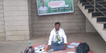 ನ್ಯಾಯಬೆಲೆ ಅಂಗಡಿ ಮಾಲೀಕರ, ಪಡಿತರ ಇಲಾಖೆ ವಿರುದ್ಧ ಶಶಿಕುಮಾರ್ ಗೌಡ ಏಕಾಂಗಿ ಪ್ರತಿಭಟನೆ