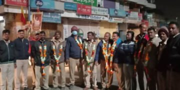 ಪೊಲೀಸರನ್ನು ಸನ್ಮಾನಿಸುವ ಮೂಲಕ ಹೊಸ ವರ್ಷ ಆಚರಿಸಿದ ಚಳ್ಳಕೆರೆ ಸಾರ್ವಜನಿಕರು