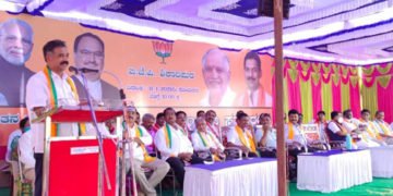 ಬಿಎಸ್’ವೈ ಅವರಂತಹ ಸಮರ್ಥ ನಾಯಕರು ಬಿಜೆಪಿಯಲ್ಲಿದ್ದರೆ ತೋರಿಸಿ: ಶಾಸಕ ಹಾಲಪ್ಪ ಸವಾಲು