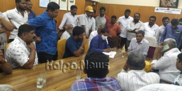 ಸಾಮಾನ್ಯ ನೌಕರನ ಕುಟುಂಬಕ್ಕಾಗಿ ಒಂದಾದ ಉಕ್ಕಿನ ನಗರಿಯ ನಾಯಕರು