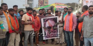 ಶ್ರೀರಾಮನ ಕುರಿತು ಅವಹೇಳನಕಾರಿ ಹೇಳಿಕೆ ಹಿನ್ನೆಲೆ: ಭದ್ರಾವತಿ ಬಜರಂಗದಳ ಕಾರ್ಯಕರ್ತರ ಪ್ರತಿಭಟನೆ